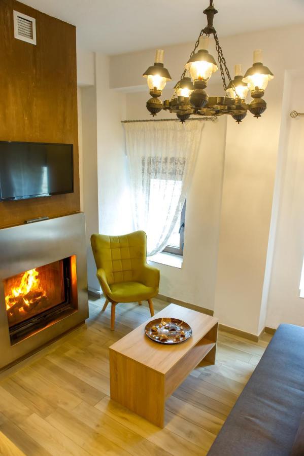To Petrino Holidays House Metagkitsi エクステリア 写真